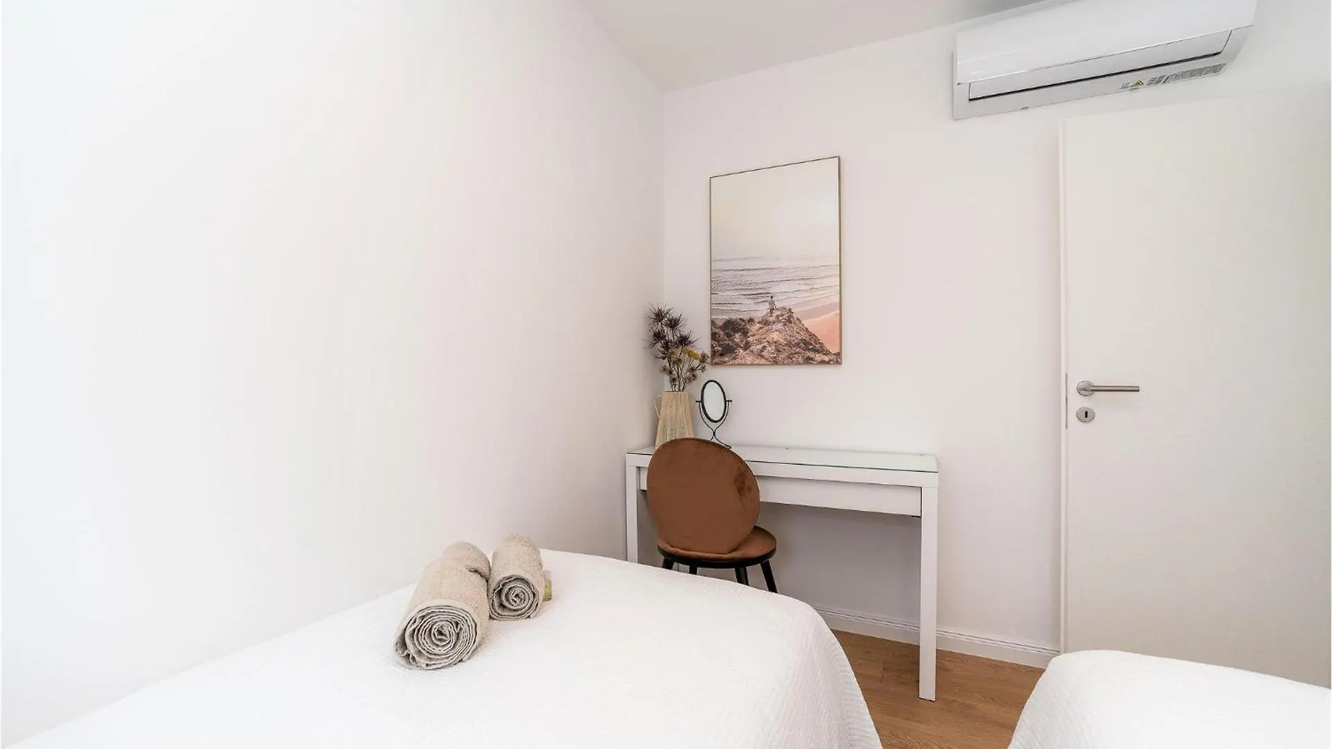 Cozy Apartment In Mandre With Wifi 0*,